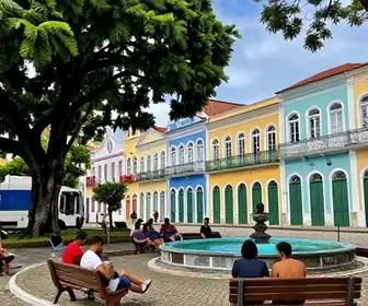 Praça Gonçalves Dias: Um Espelho da Cultura Maranhense Praça Gonçalves Dias: Um Espelho da Cultura Maranhense